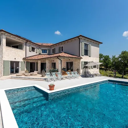 Andy By Istriaselect