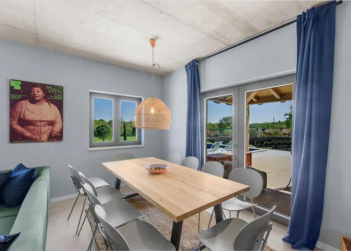 Andy By Istriaselect