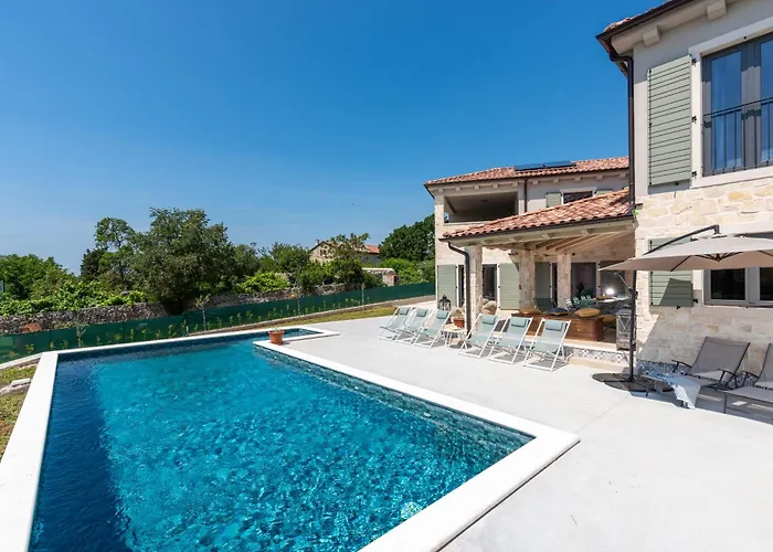 Andy By Istriaselect