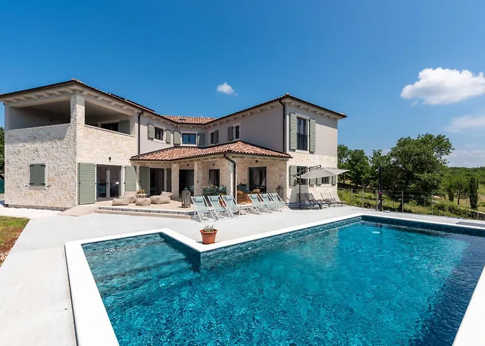 Andy By Istriaselect